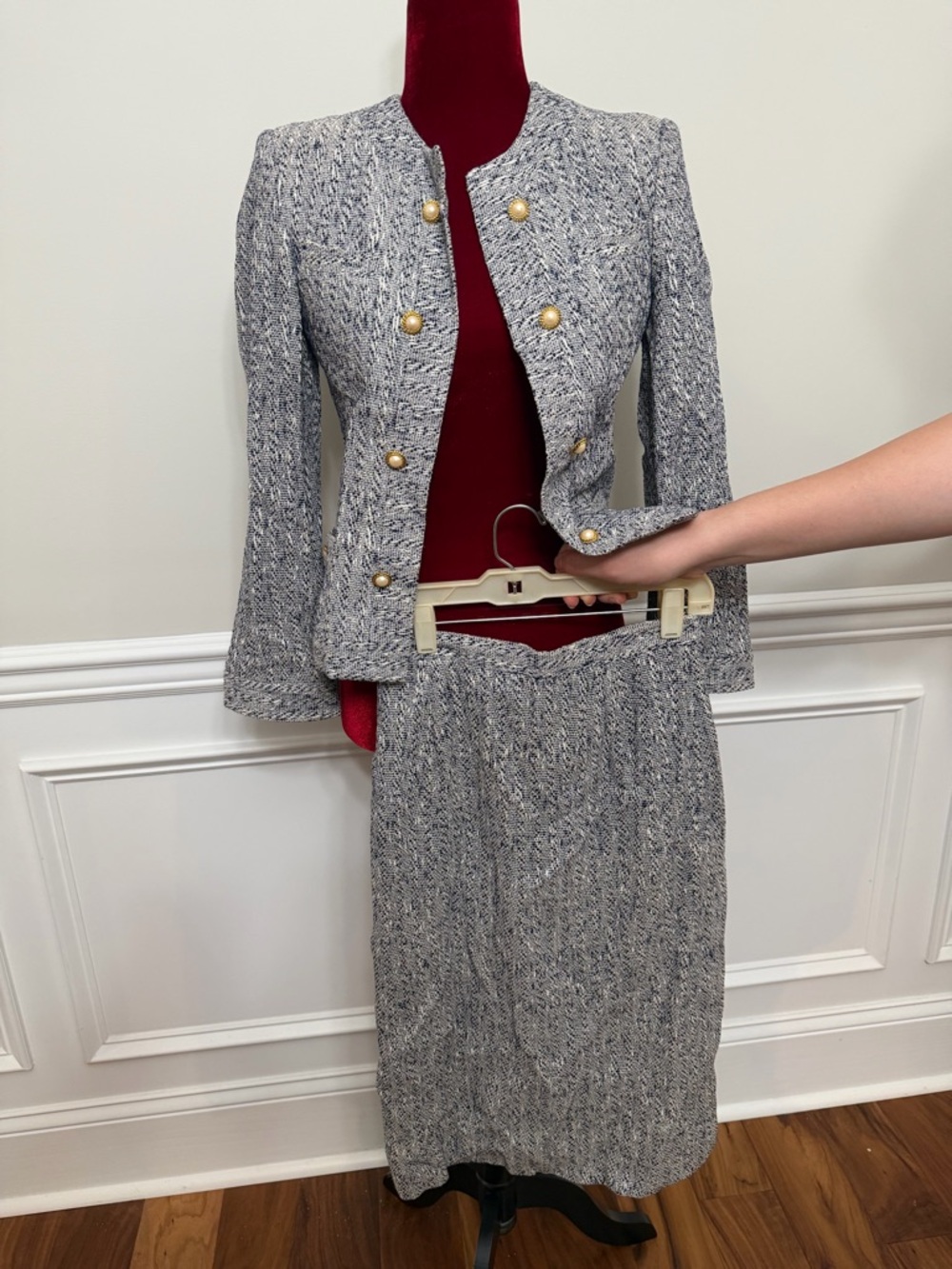 Vantage I. Magnin two-piece skirt women’s suit, likely dating from the 1980s